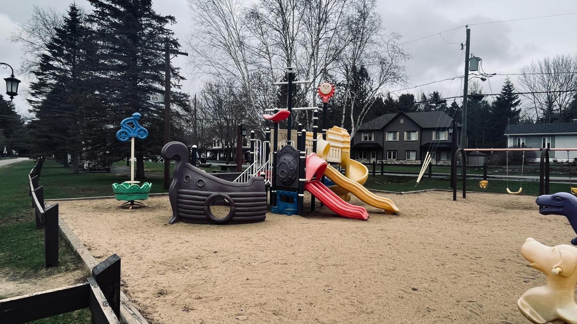 Condo Du Bonheur Монт-Тремблант Екстериор снимка